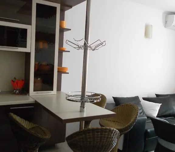 Crystal Διαμέρισμα Νεσέμπαρ