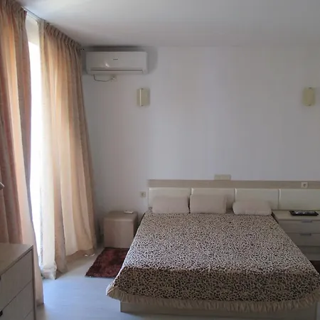 Crystal Apartament Nesebăr
